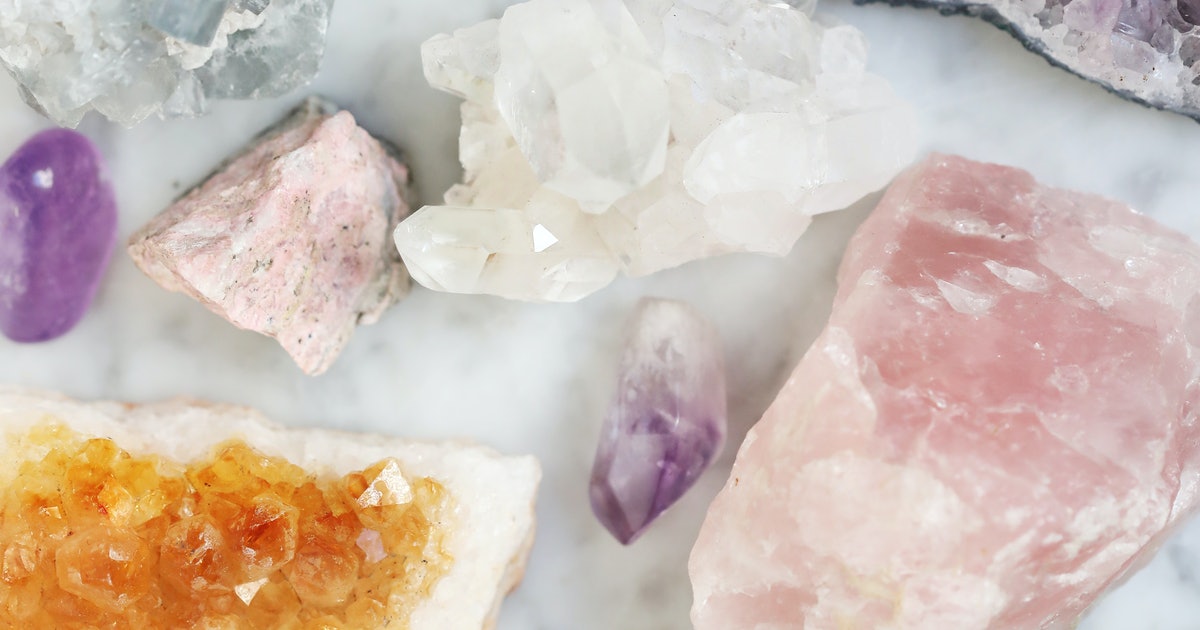 How to Meditate with Crystals?